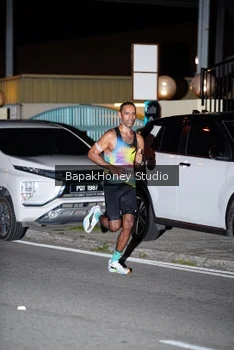 Runner Photo 1823374