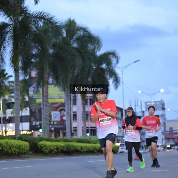 Runner Photo 1823828