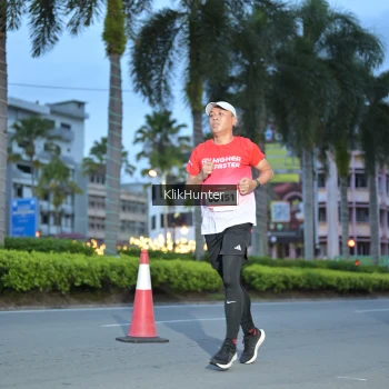Runner Photo 1823836