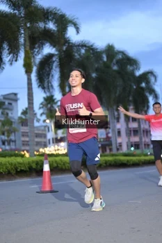 Runner Photo 1823856