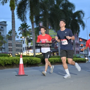 Runner Photo 1823896