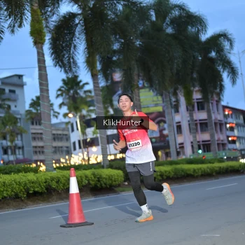Runner Photo 1823899