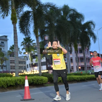 Runner Photo 1823902