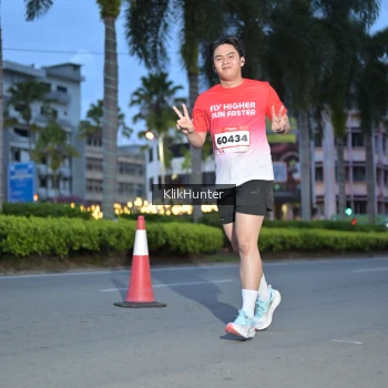 Runner Photo 1823914