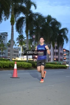 Runner Photo 1823935