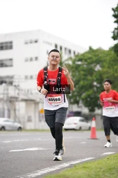 Runner Photo 1823970