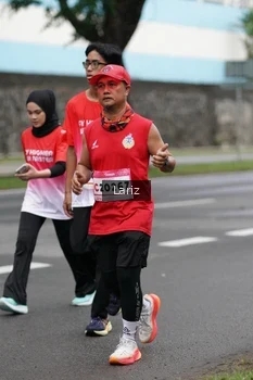 Runner Photo 1824002