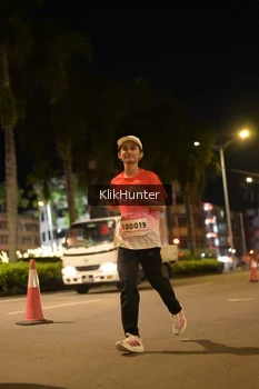Runner Photo 1824024
