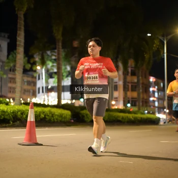 Runner Photo 1824287