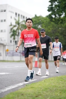 Runner Photo 1824290