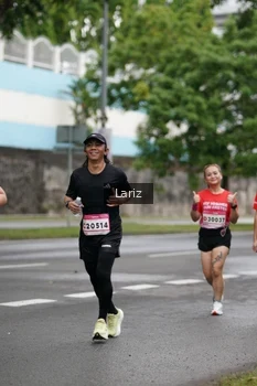 Runner Photo 1824300