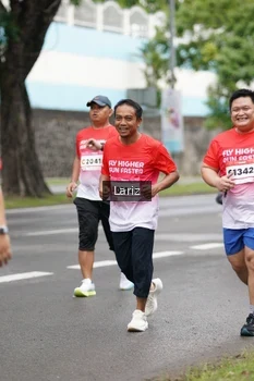 Runner Photo 1824507