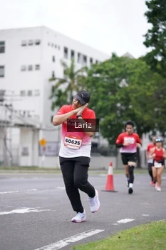 Runner Photo 1824515