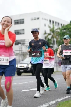 Runner Photo 1824582