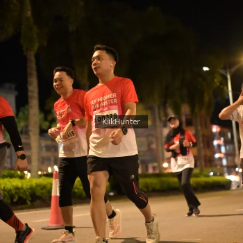 Runner Photo 1824608