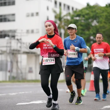 Runner Photo 1824718