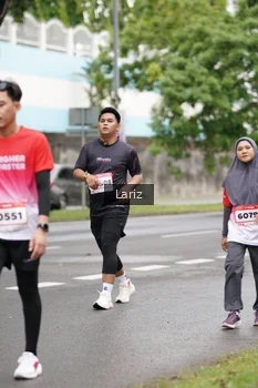 Runner Photo 1824735