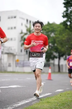 Runner Photo 1824806