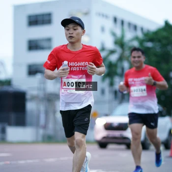 Runner Photo 1824816