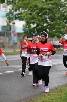 Runner Photo 1824843