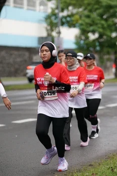 Runner Photo 1824852