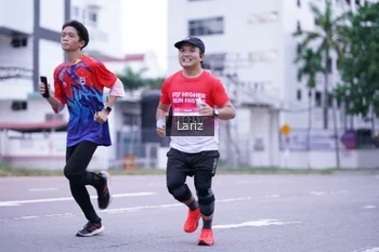 Runner Photo 1825024