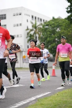 Runner Photo 1825199