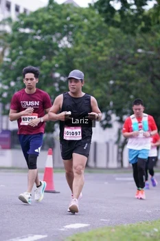 Runner Photo 1825312