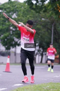 Runner Photo 1825352