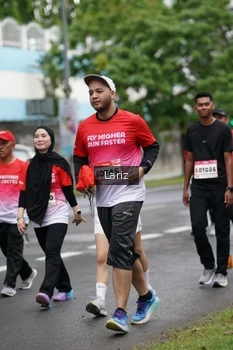 Runner Photo 1825359