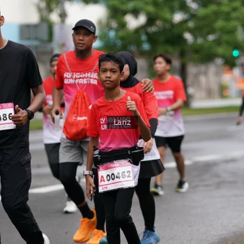 Runner Photo 1825386