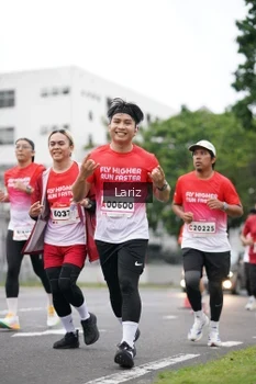 Runner Photo 1825394