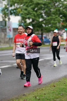 Runner Photo 1825576