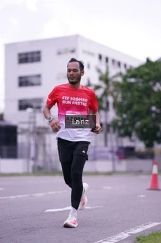 Runner Photo 1825659