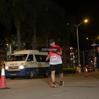 Runner Photo 1825693