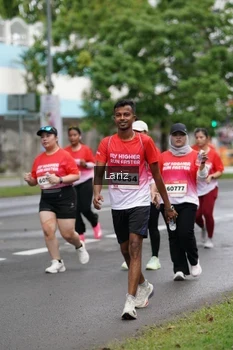 Runner Photo 1825706