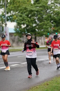 Runner Photo 1825712