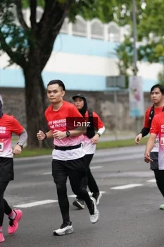 Runner Photo 1825754