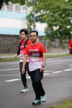 Runner Photo 1825760
