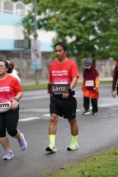 Runner Photo 1825795