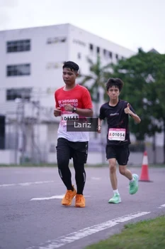 Runner Photo 1825866