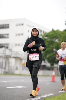 Runner Photo 1826525
