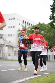 Runner Photo 1826565