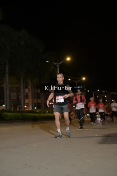 Runner Photo 1826643