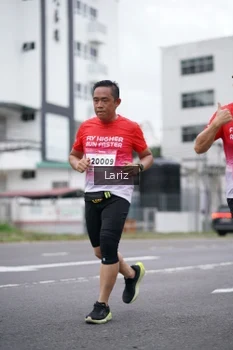 Runner Photo 1826704