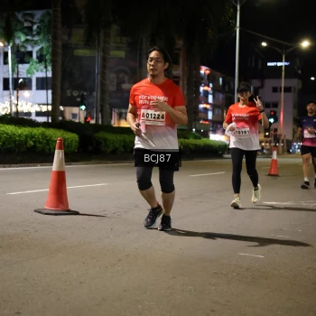 Runner Photo 1826979