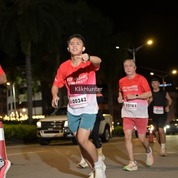 Runner Photo 1827279