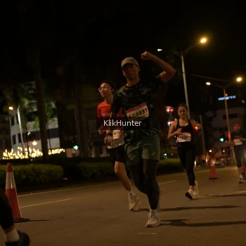 Runner Photo 1827451