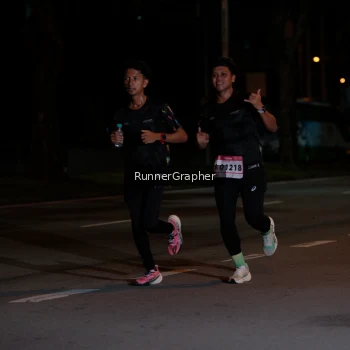 Runner Photo 1827688