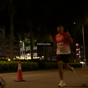 Runner Photo 1827707